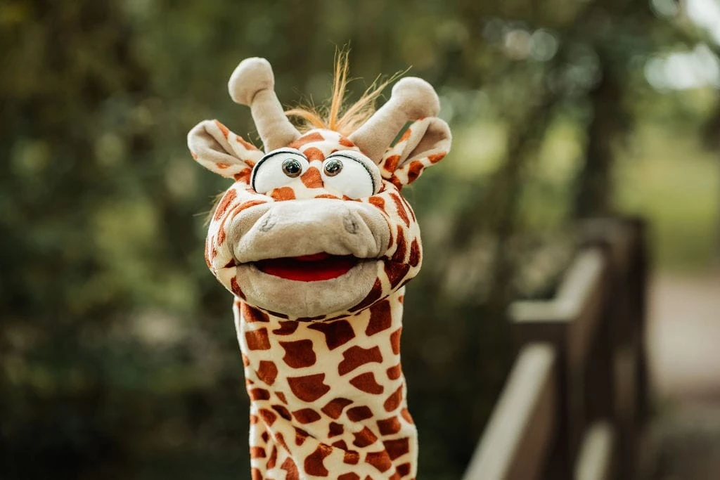 Gerda, Marias freundliche Giraffen-Handpuppe